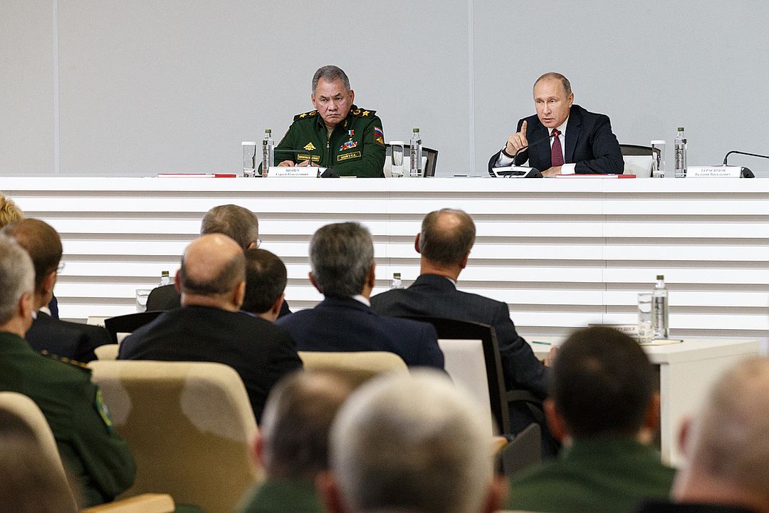 Владимир Путин и Сергей Шойгу на коллегии минобороны ФОТО Вадим Савицкий, пресс-служба Министерства обороны 