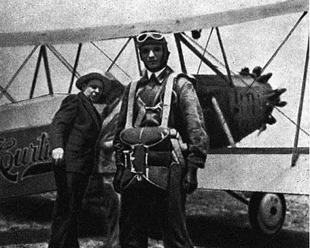 Леонид Минов перед первым парашютным прыжком в США